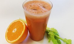 Рецепт сока из куркумы, сладкого картофеля и апельсинового сока
